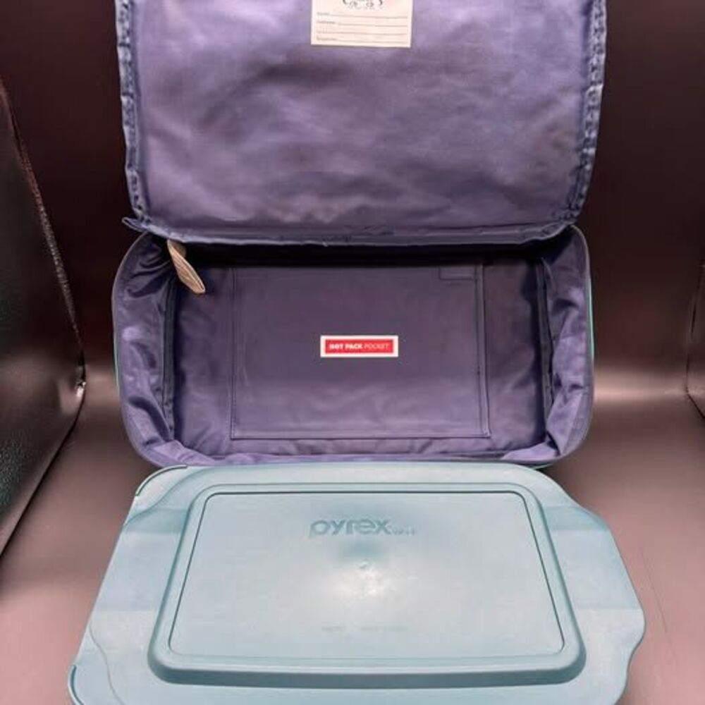 Pyrex Portables 232-R 2QT Glass Baking Dish with Lid and Insulated Carrier